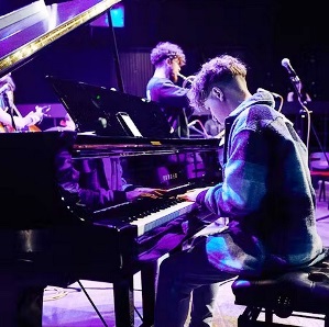 Tom Ward Tom Ward